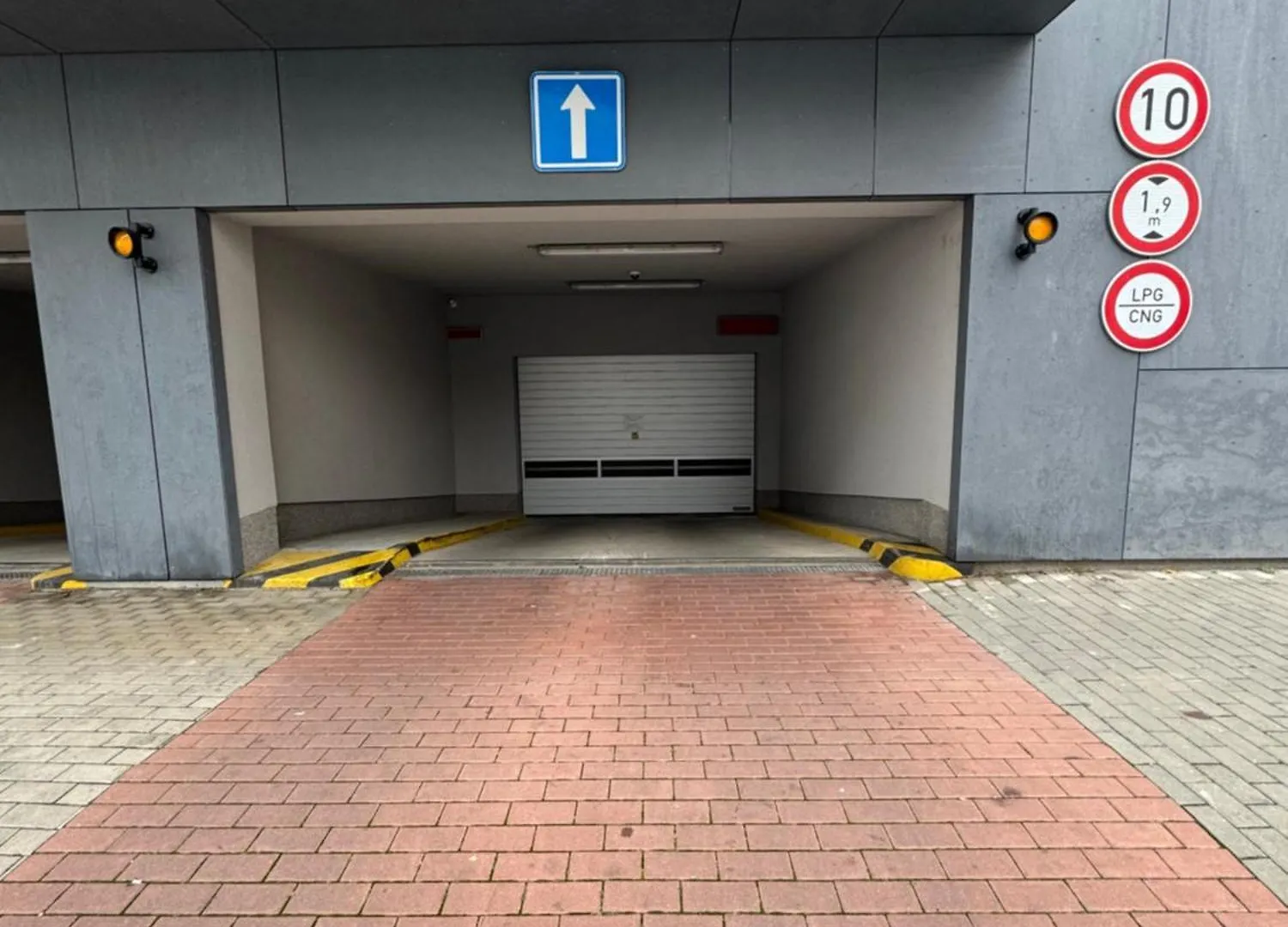 Cozy Apt - Parking & All Amenities Apartment Prague 0*,